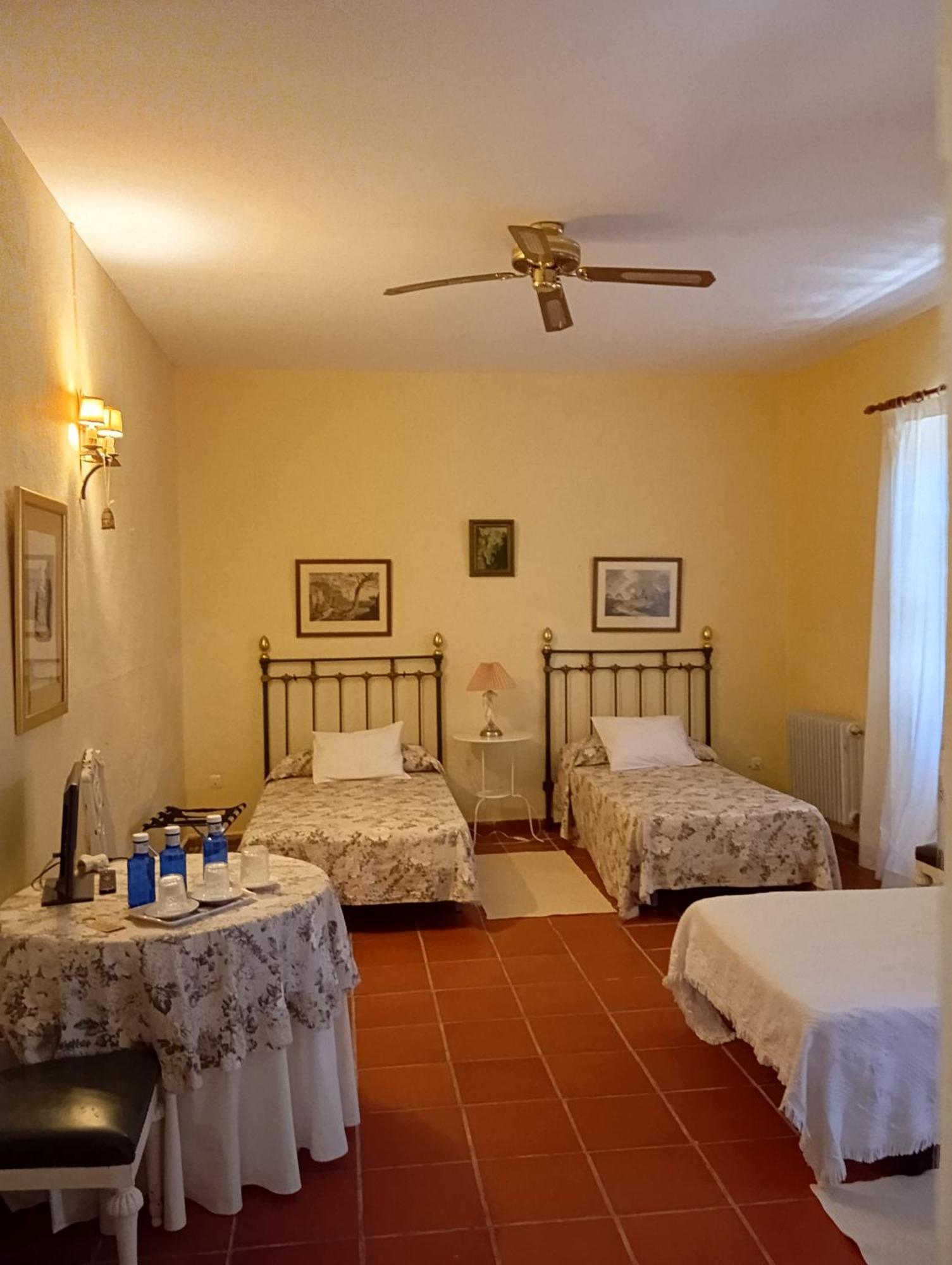 Hotel Rural El Vaqueril Navas del Madroño المظهر الخارجي الصورة